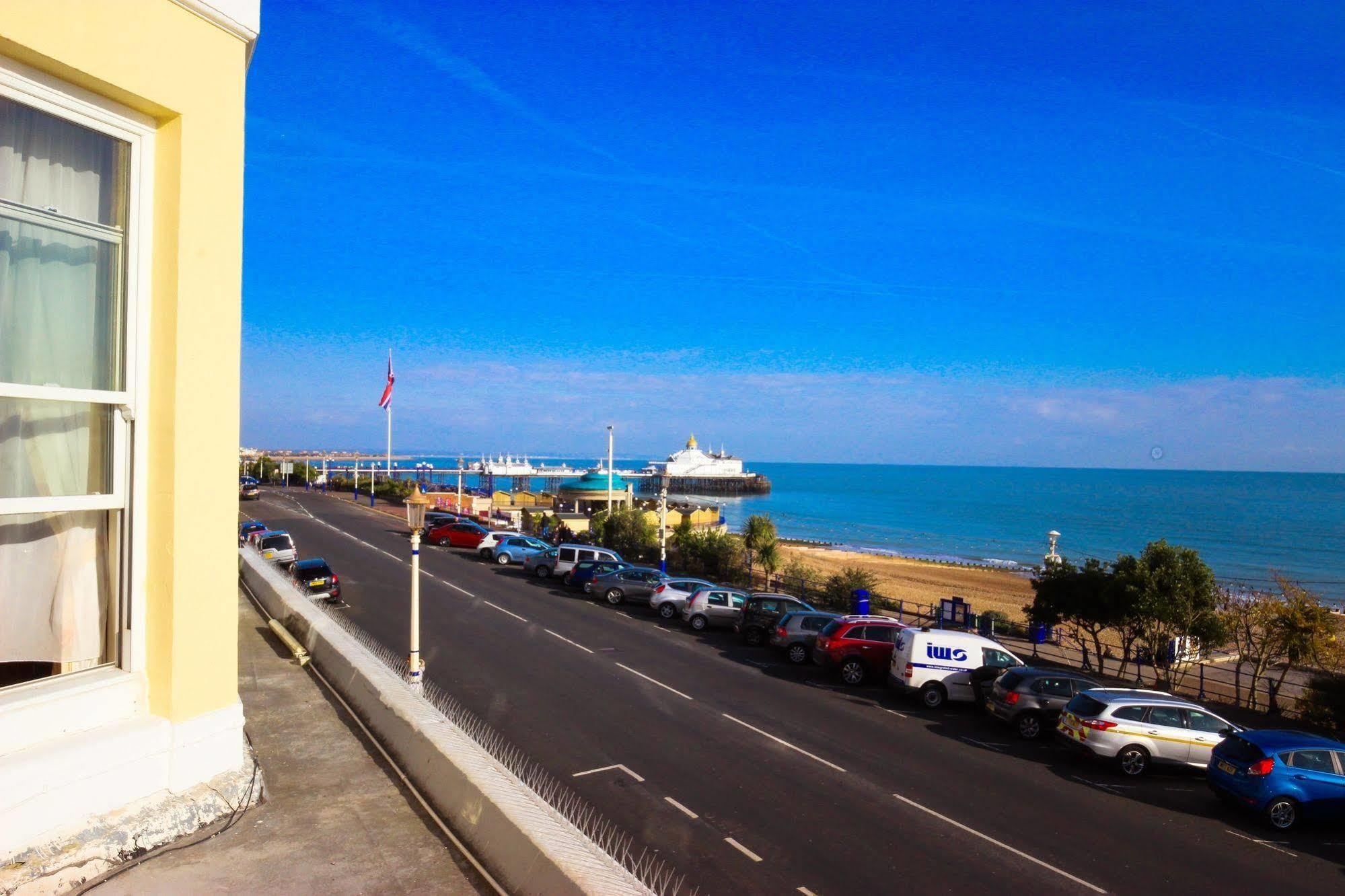 Albany Lions Hotel AEGON International Esterno foto