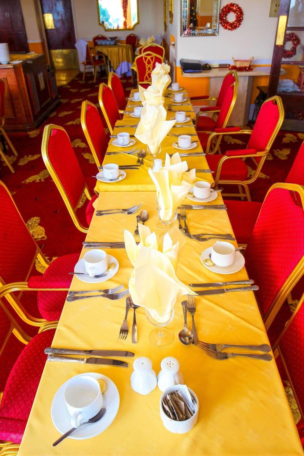 Albany Lions Hotel AEGON International Esterno foto