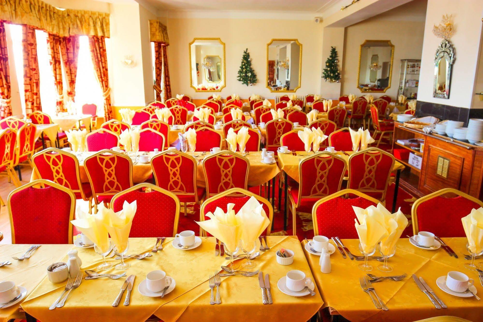 Albany Lions Hotel AEGON International Esterno foto